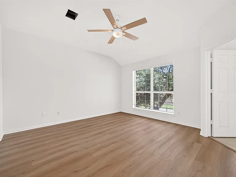 4719 Cashel Cir #B — Photo 15