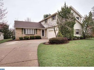 713 Decatur Dr, Mount Laurel, NJ 08054