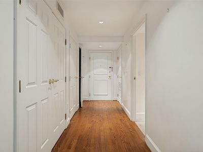 4242 Lomo Alto Dr APT N24, Highland Park, TX, 75219