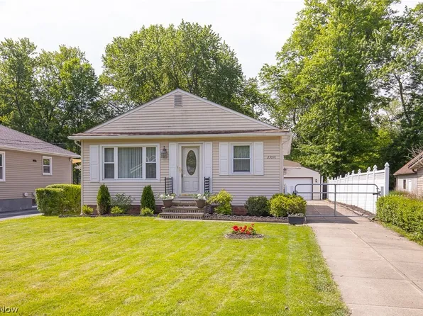 23041 Summerland Ave, North Olmsted, OH 44070