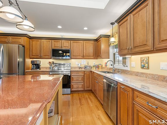 4th image of 216 Wells Road