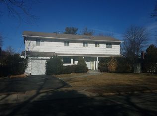 72 Rockland Dr, Jericho, NY 11753