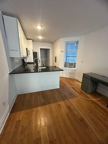 331 Baldwin Ave Photo 1
