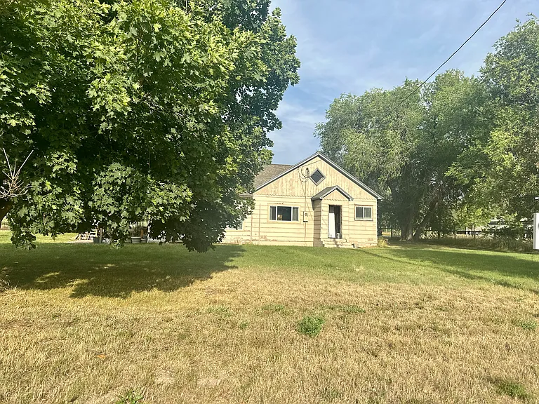 558 Three Mile Creek Rd — Photo 2