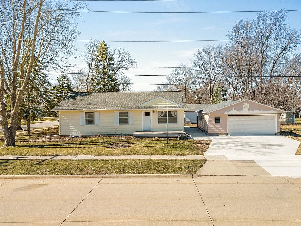 1st image of 3423 Woodridge Dr