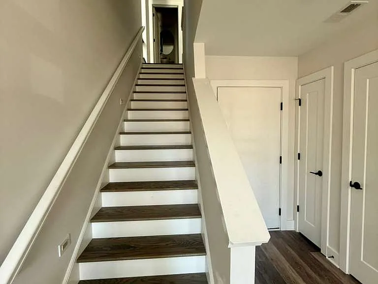 1495 Superior Ave — Photo 4