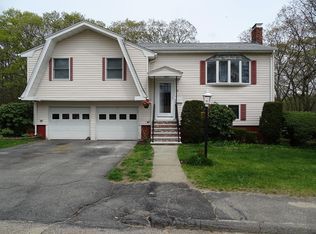 10 Skyview Rd, Randolph, MA 02368