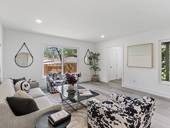 3rd image of 8632 Sunset Ave