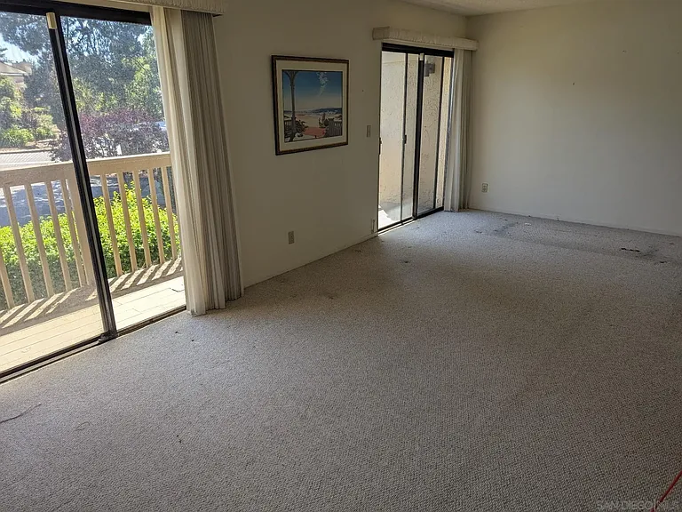 41 Montsalas Dr — Photo 4