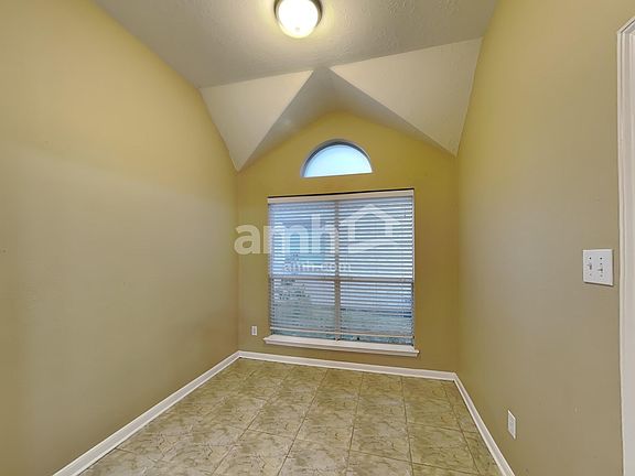 5th image of 9327 Eaglewood Shadow Ct