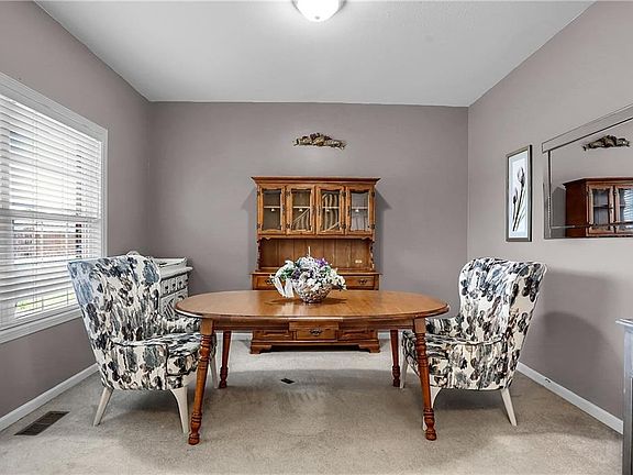 5th image of 7154 Tresa Cir