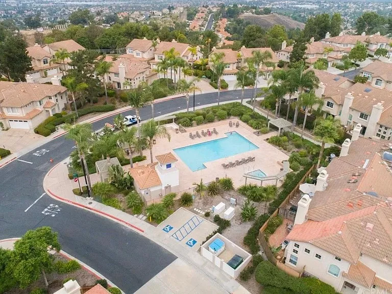 1298 El Mercado Way #D — Photo 14