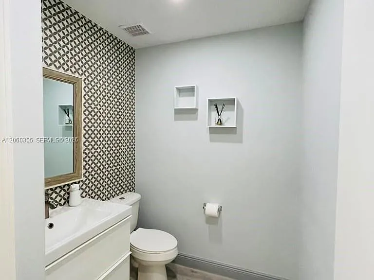 790 SW 107th Ave #301 — Photo 17