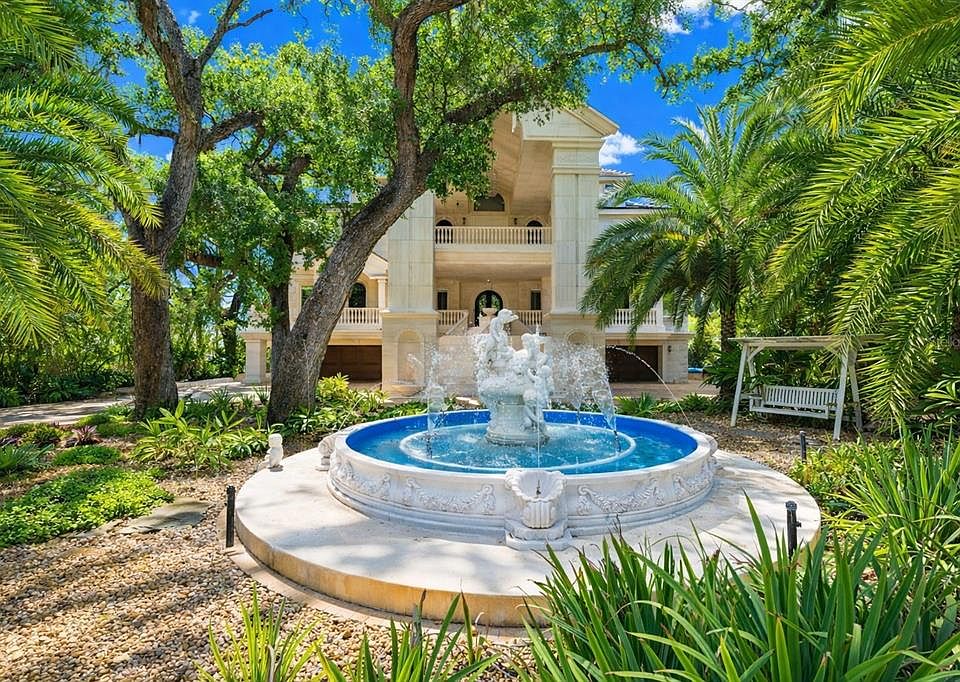 2000 PARK STREET N, Saint Petersburg, FL 33710 | MLS #TB8495795