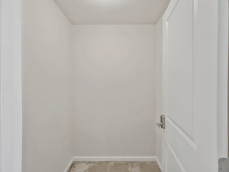 10711 Hinton Way — Photo 8