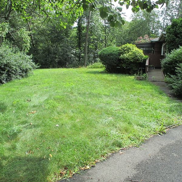 2nd image of 30 Pecan Ln