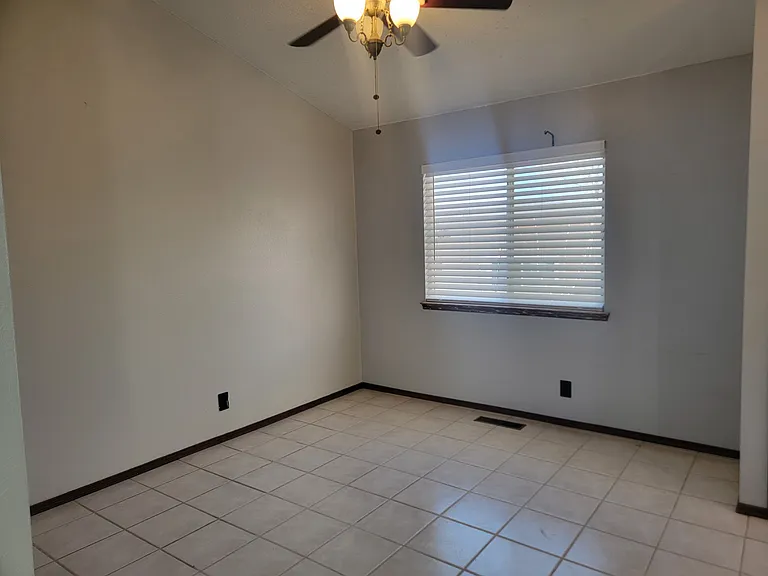 717 Fennel Ct SE — Photo 32