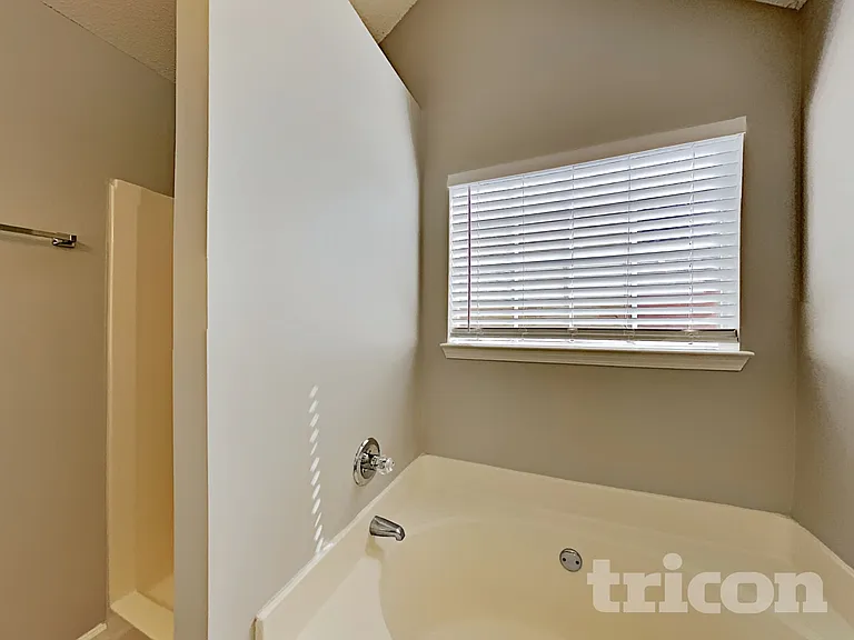 7819 Bar Harbor Dr — Photo 10