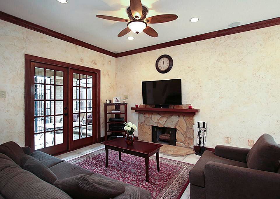 1st image of 1920 Augusta Dr Unit 11
