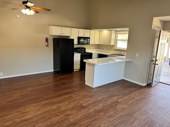 3rd image of 4809 Houghton Ave