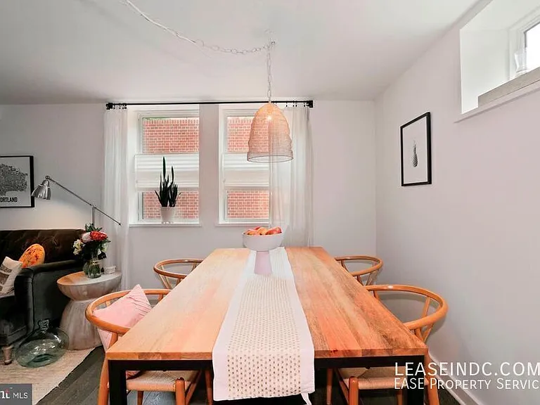 129 W St NW #103 — Photo 13