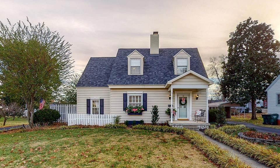 1st image of 218 Waddill Ave