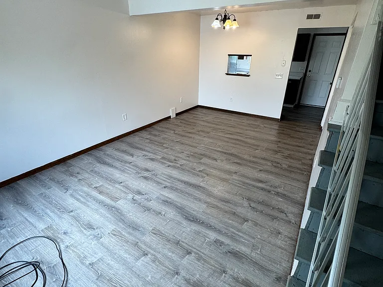 4525 Main St #C3 — Photo 2