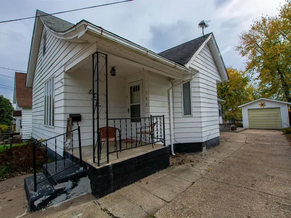 743 15th Ave S, Clinton, IA 52732