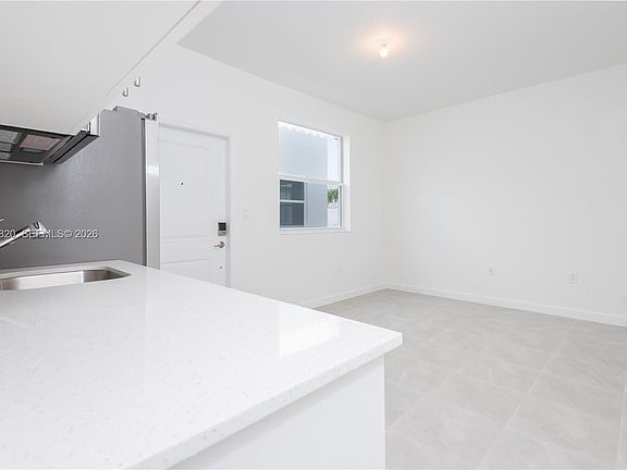 5th image of 2632 SE 8th St