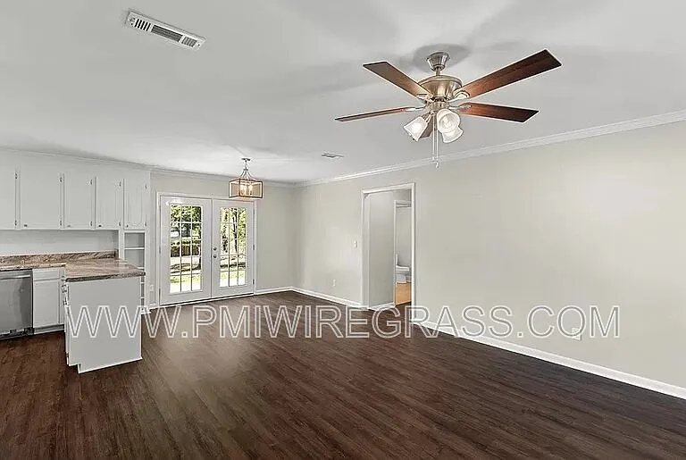 119 Sharon Ct — Photo 7