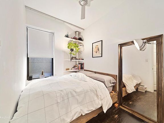 3rd image of 315 E 12th St APT 19