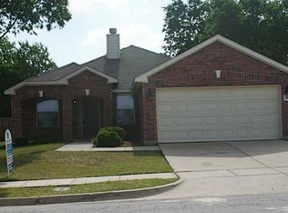 602 International Dr, Euless, TX 76039