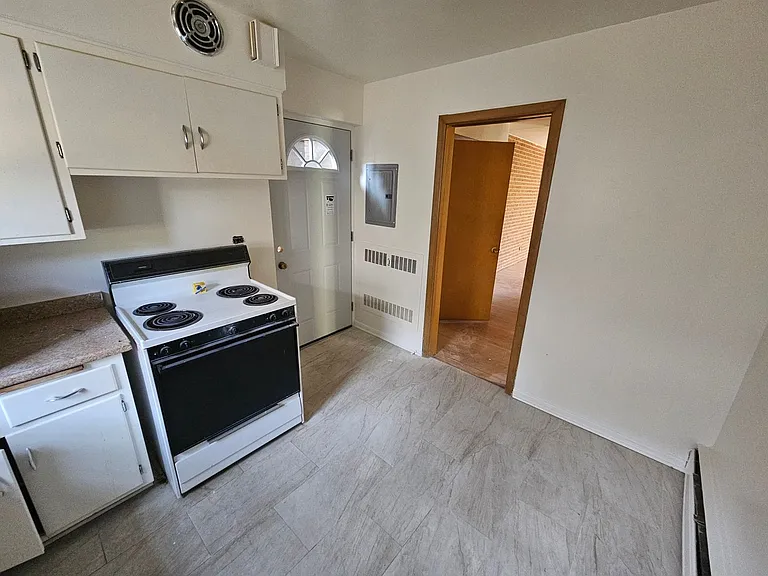2727 Central St #2N — Photo 15