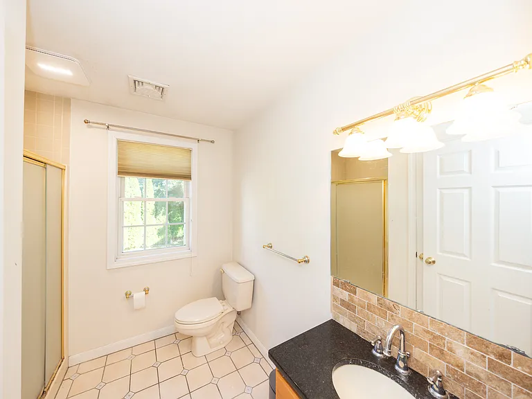 469 Walnut St — Photo 17