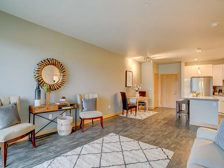 Latitude 43 — Photo 3