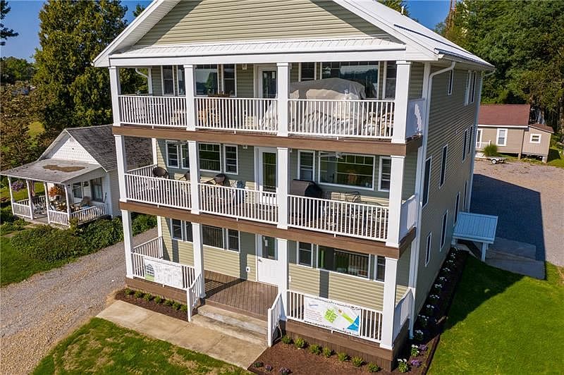 1st image of 12435 Lake St #101