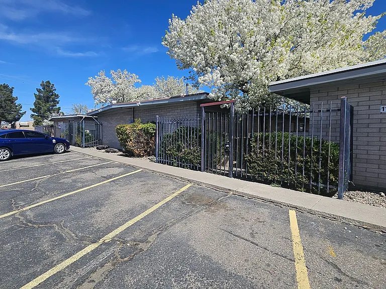 1100-1108 Arizona St SE — Photo 10
