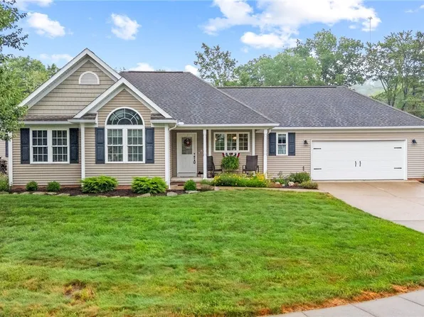 151 Quinn Cir, Millersburg, OH 44654