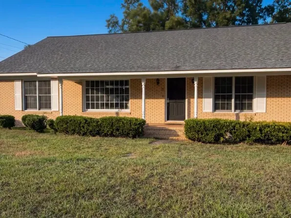 2401 W Elm St, Wrightsville, GA 31096