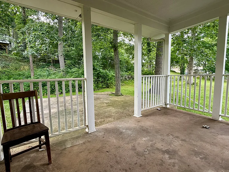 21 Byron Pl — Photo 9