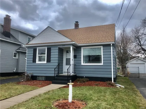 246 Winthrop Rd, Syracuse, NY 13206