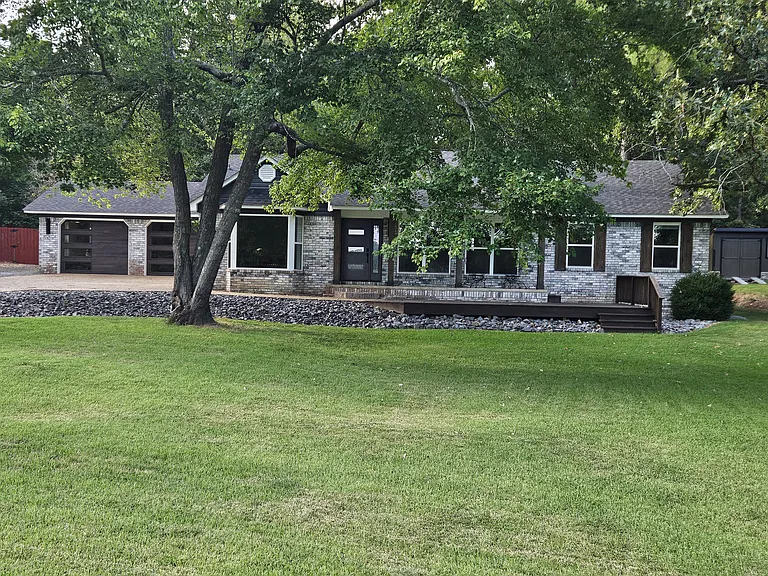 1750 Marion Anderson Rd — Photo 2