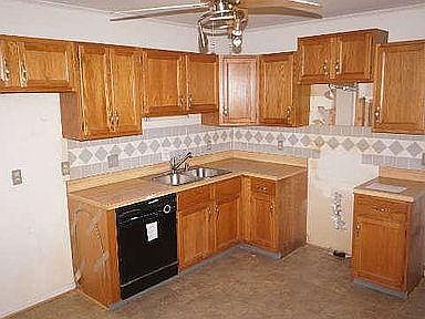 4th image of 503 Pleasants Dr