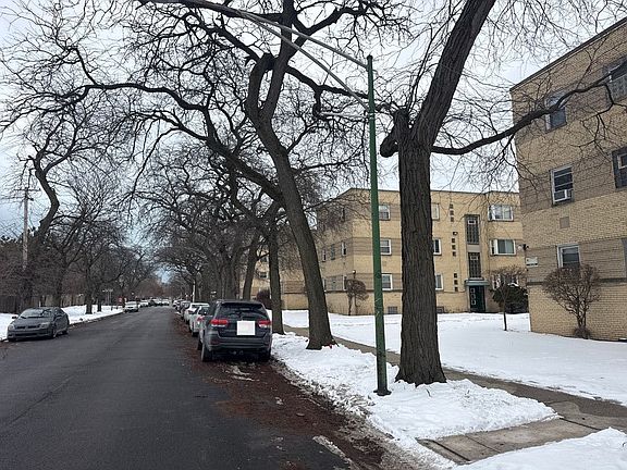 5th image of 2045 E 72nd Pl