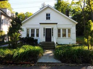 122 Cove Rd, Oyster Bay, NY 11771