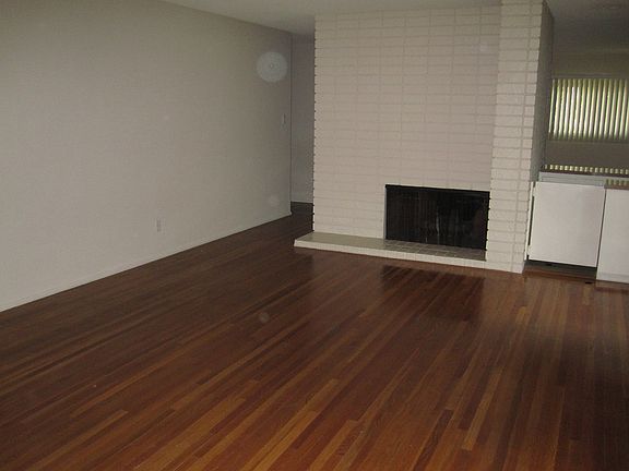 3rd image of 802 S Orange Grove Blvd