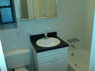 Rented by Green Line Realty