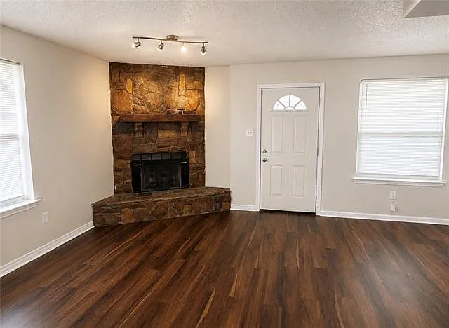 3324 Seine St #B — Photo 4