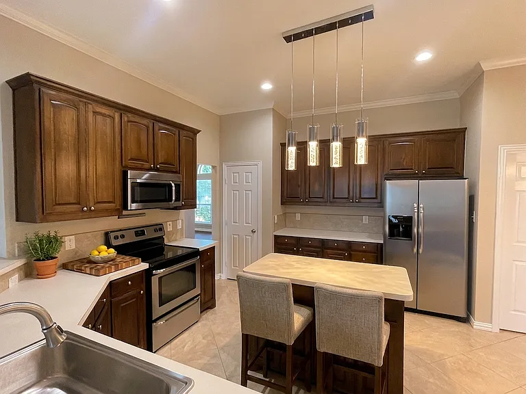 1919 Lennox Ln — Photo 18