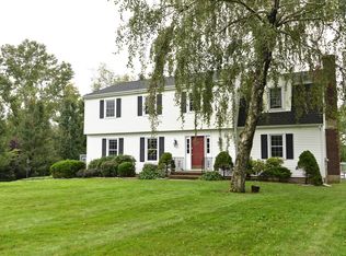 9 Red Barn Ln, Brookfield, CT 06804